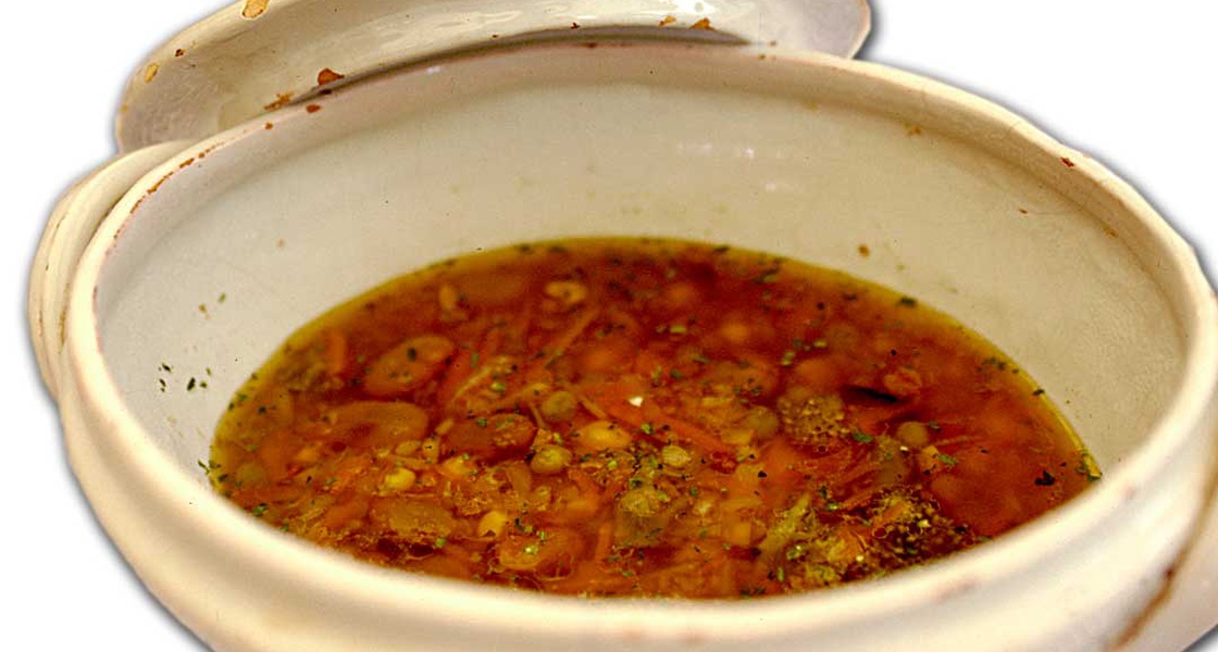 Juha od povrća i sočiva sa maslinovim uljem